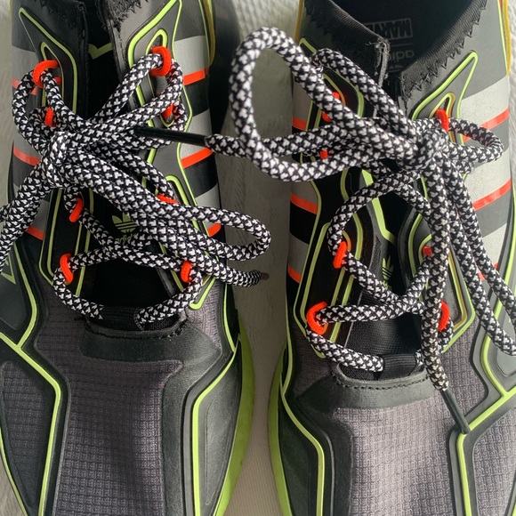 ZX 2K BOOST MARVEL SHOES, men’s size 8.5 - Picture 10 of 10